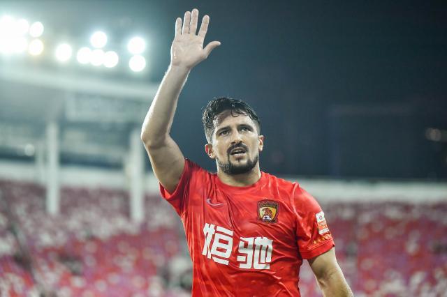 洛国富告别广州返巴西 中超缘尽国足缘分能否续？