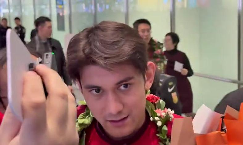 星空体育官网-莱切特周定洋再聚首，新鹏城升级2.0！深蓉大变脸 戴伟浚点太背了